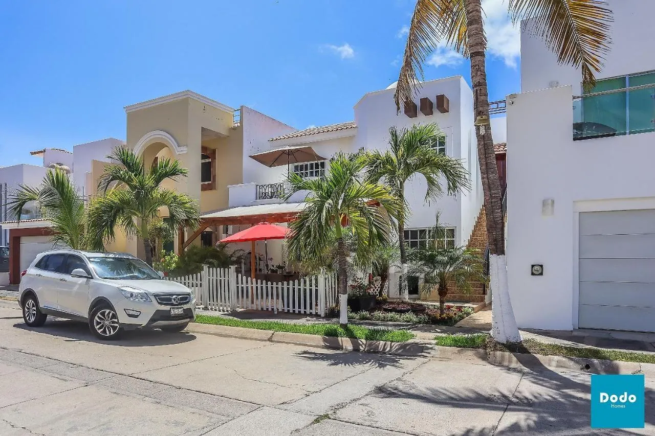別荘 Departamento En Mazatlan Con Acceso A La Playa Y Alberca Comun #138ヴィラ